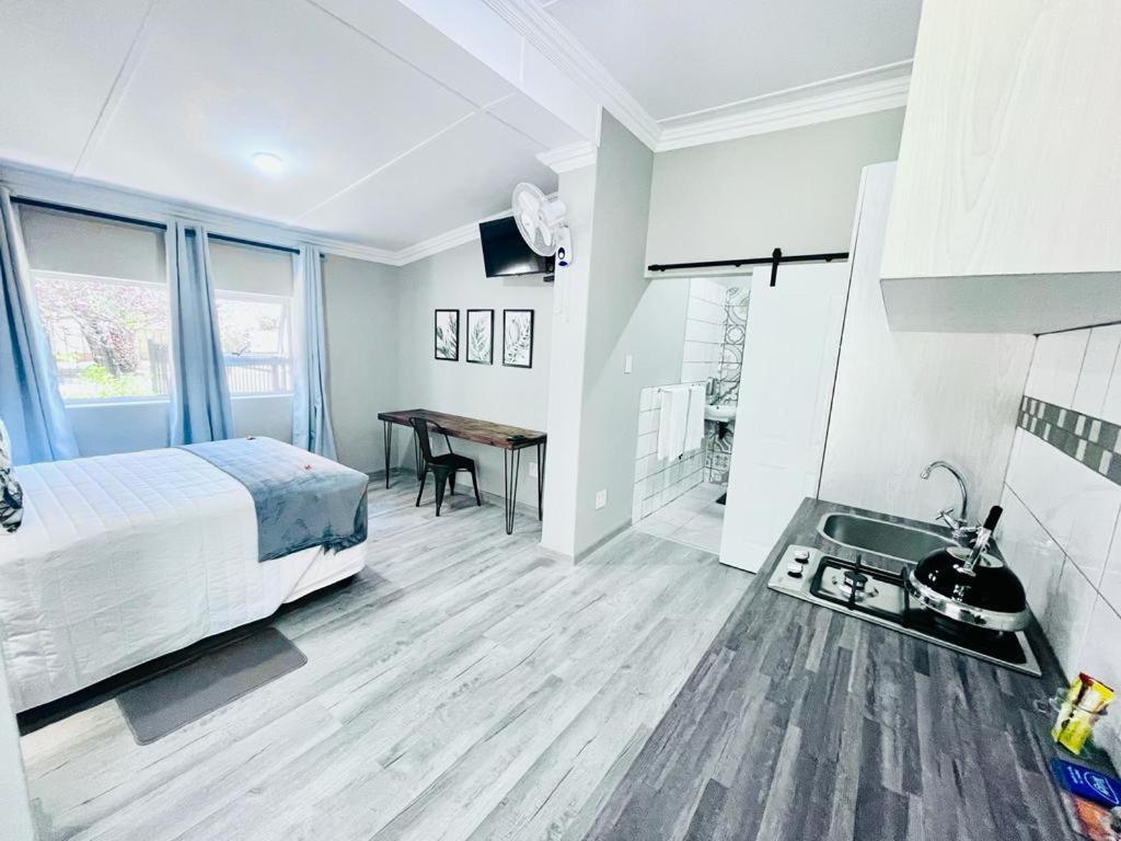 Madeira Bed Hotell Queenstown Exteriör bild